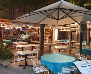 Restaurante para eventos tales como una despedida con striper