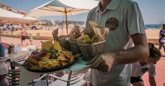 Cena con striper en Lloret de Mar